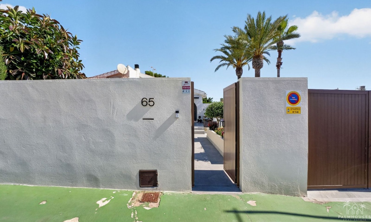Resale - Villa - Torrevieja - Torrevieja Centro