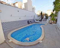 Resale - Villa - Torrevieja - Torrevieja Centro