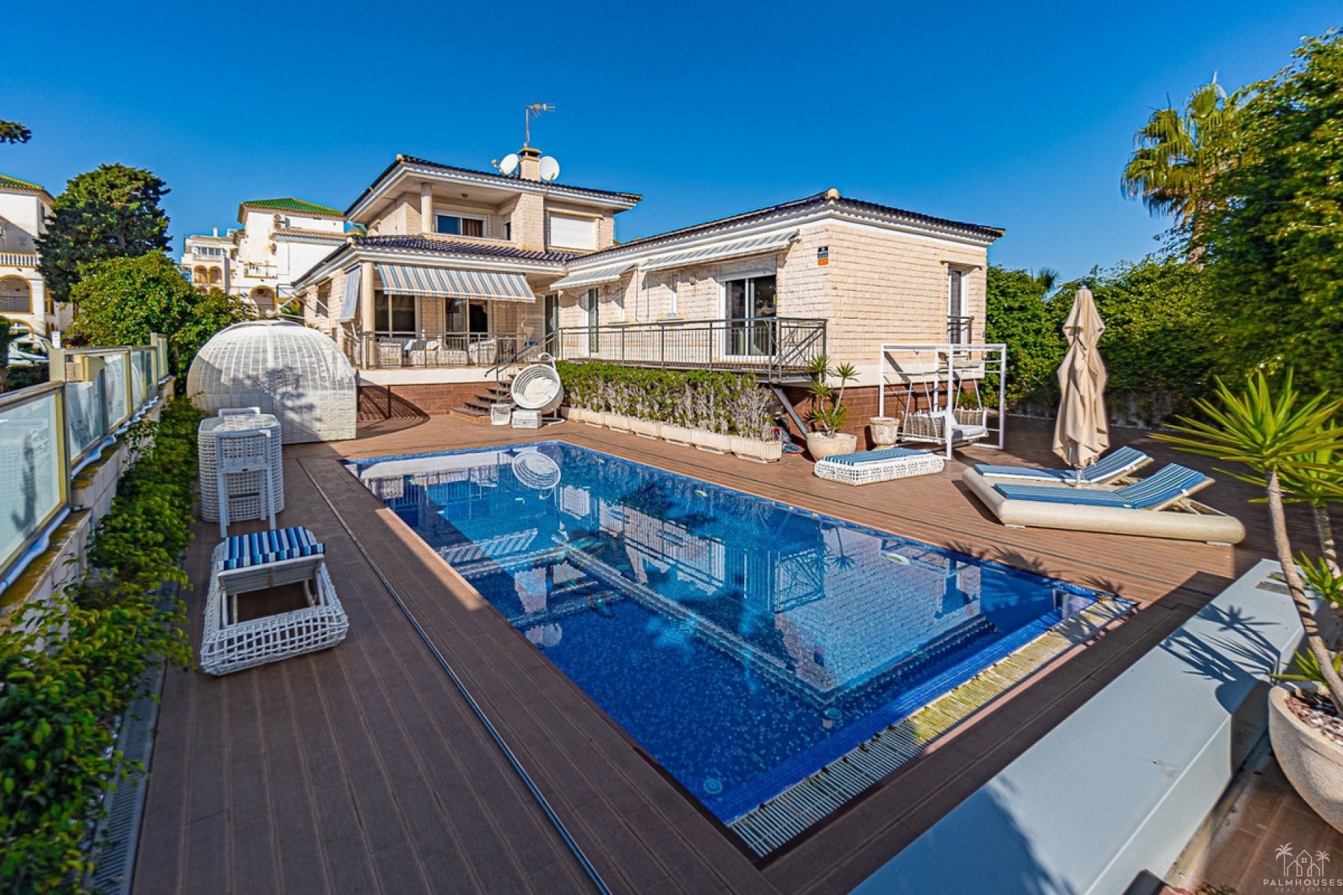 Resale - Villa - Torrevieja - Torrevieja Centro
