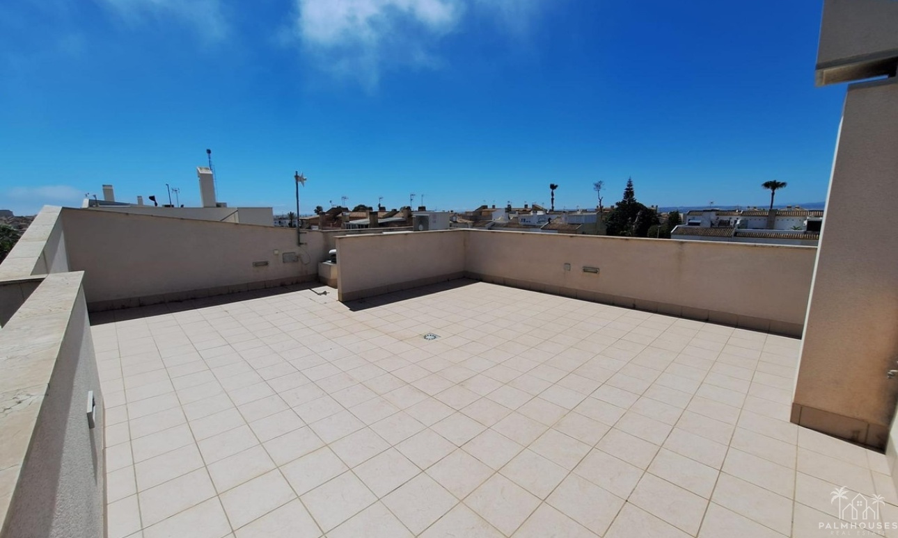 Resale - Villa - Torrevieja - Torrevieja Centro