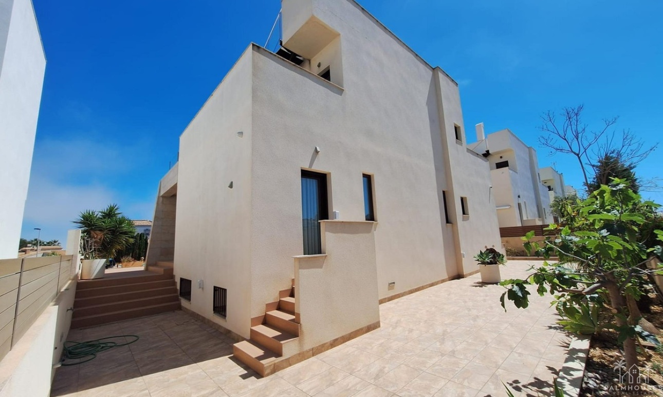 Resale - Villa - Torrevieja - Torrevieja Centro