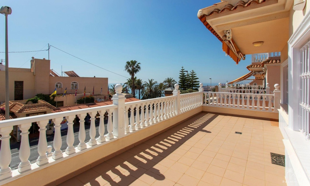Resale - Villa - Torrevieja - Torrevieja Centro