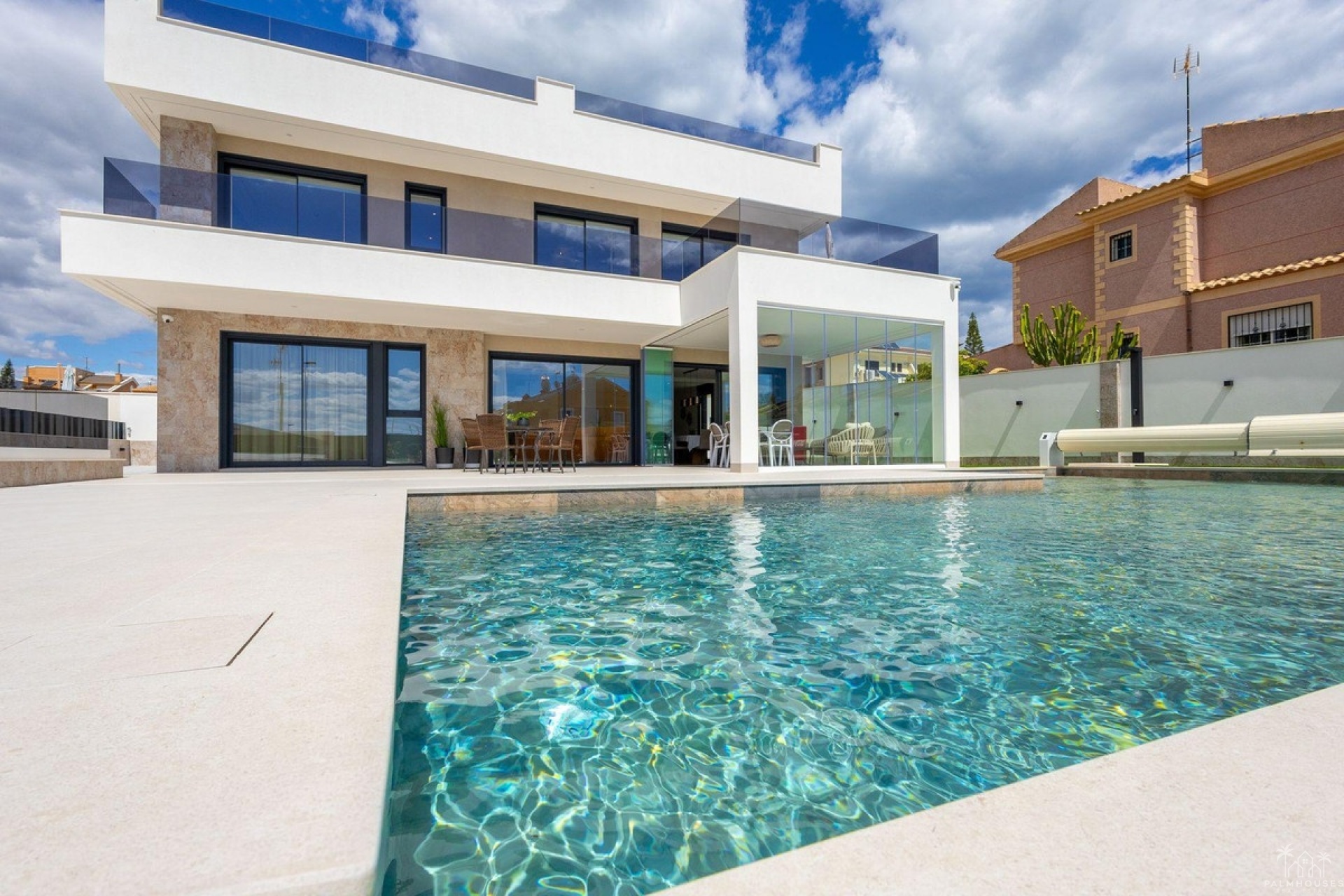 Resale - Villa - Torrevieja - Torrevieja Centro