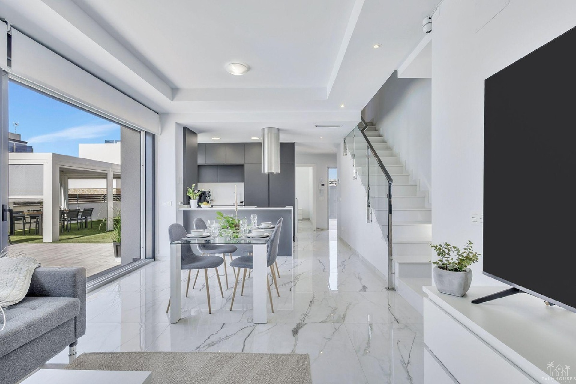 Resale - Villa - Torrevieja - Torrevieja Centro