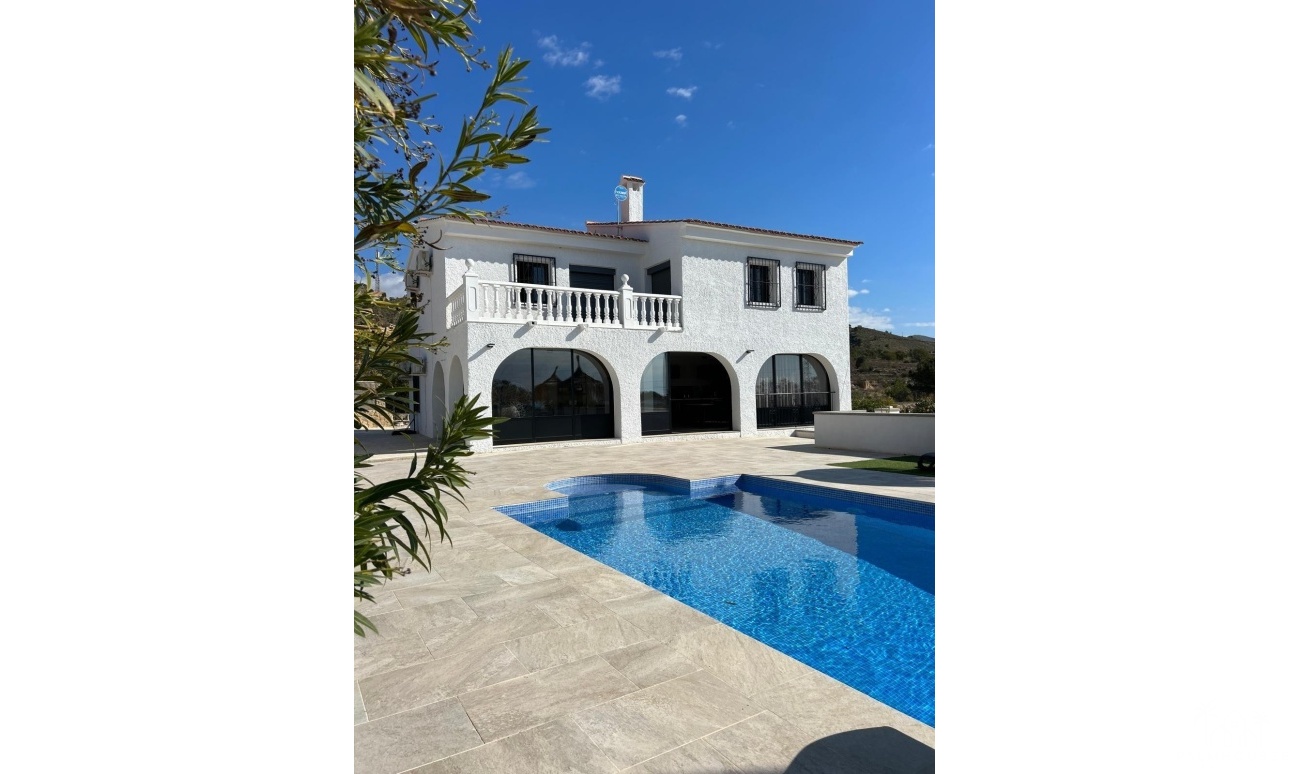 Resale - Villa - Villajoyosa - Villajoyosa Centro