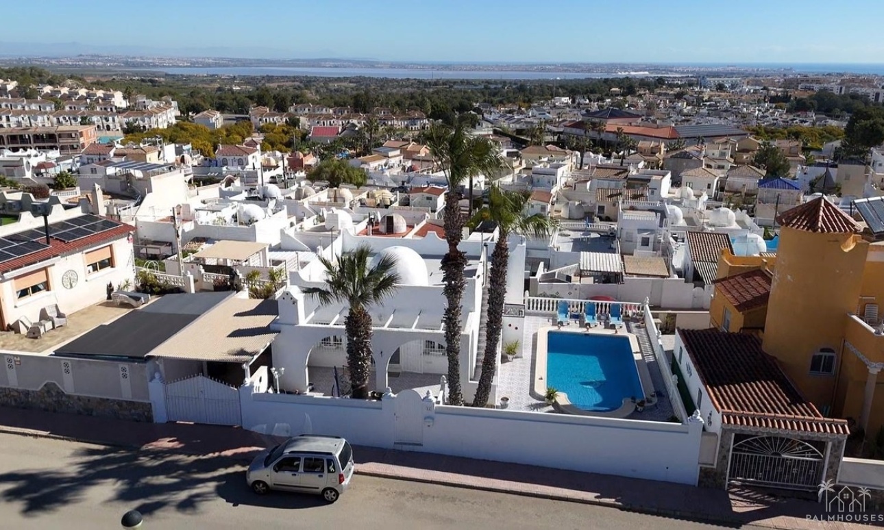 Resale - Villa - Villamartin - Costa Blanca