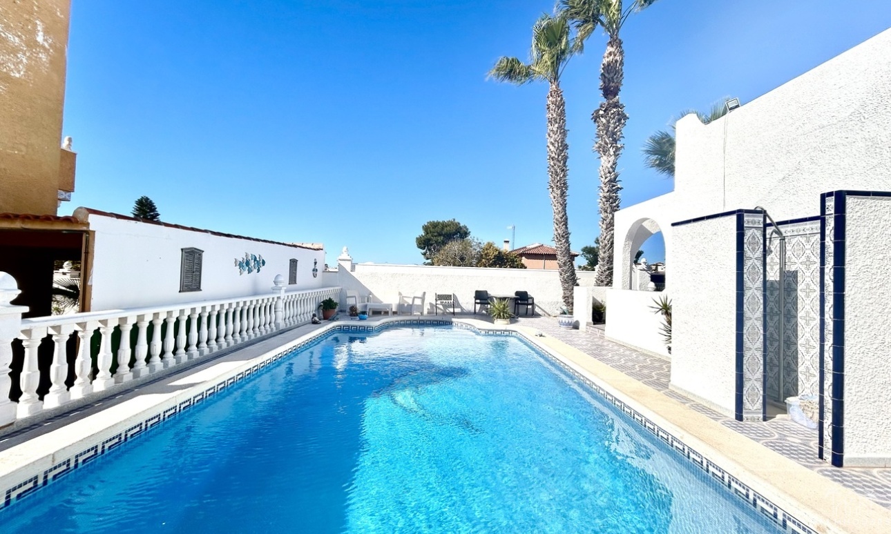 Resale - Villa - Villamartin - Costa Blanca