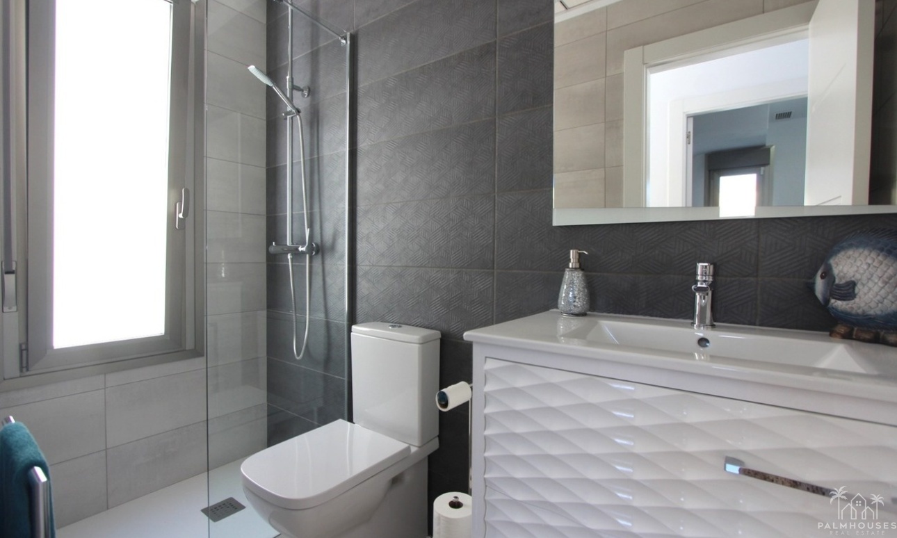 Resale - Villa - Villamartin - El Galan