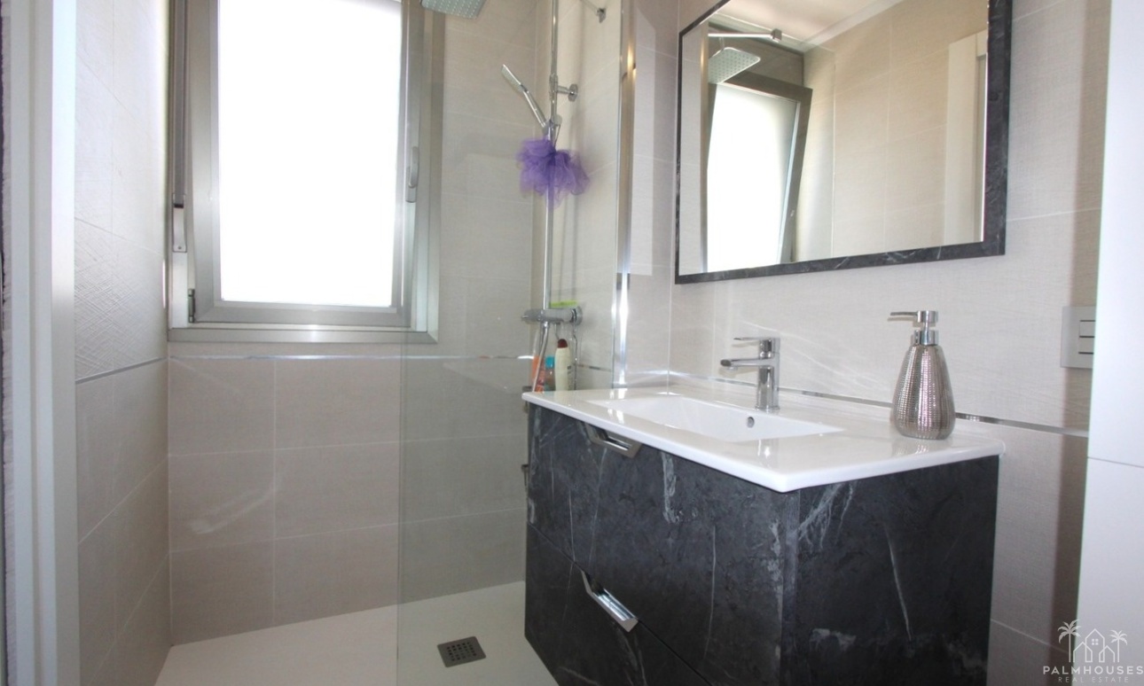 Resale - Villa - Villamartin - El Galan