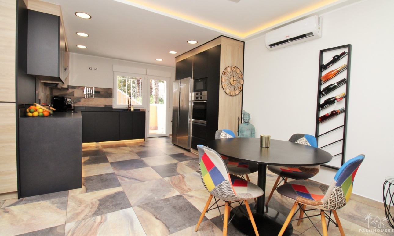 Resale - Villa - Villamartin - Las Violetas
