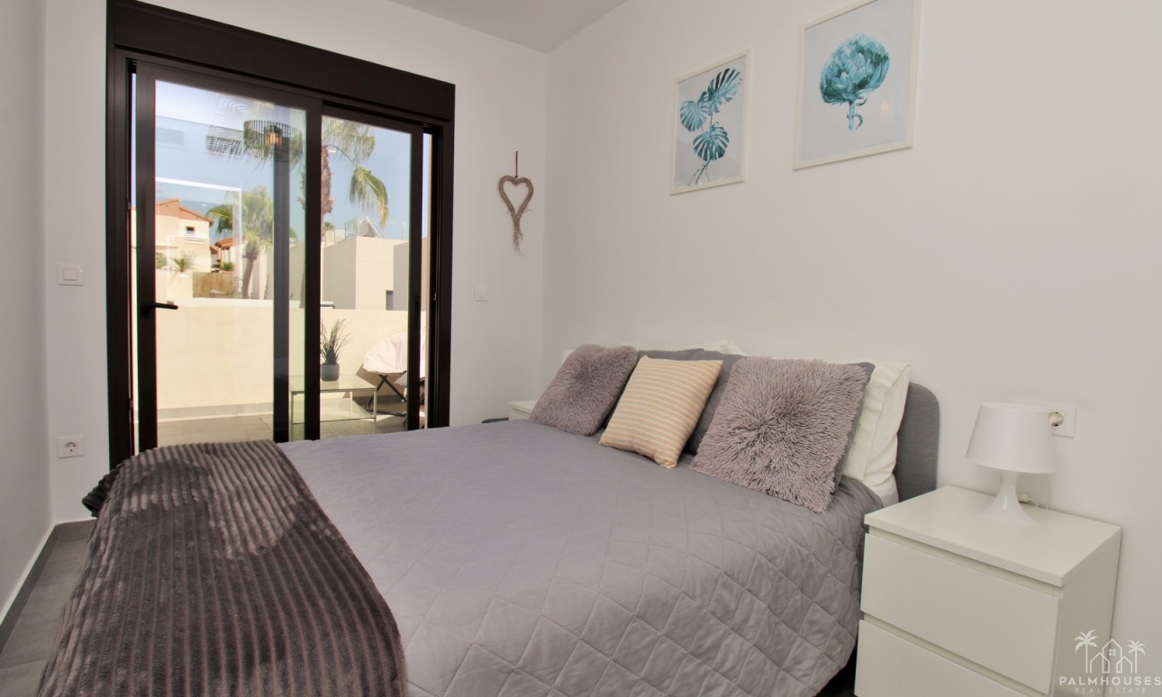 Resale - Villa - Villamartin - PAU 8
