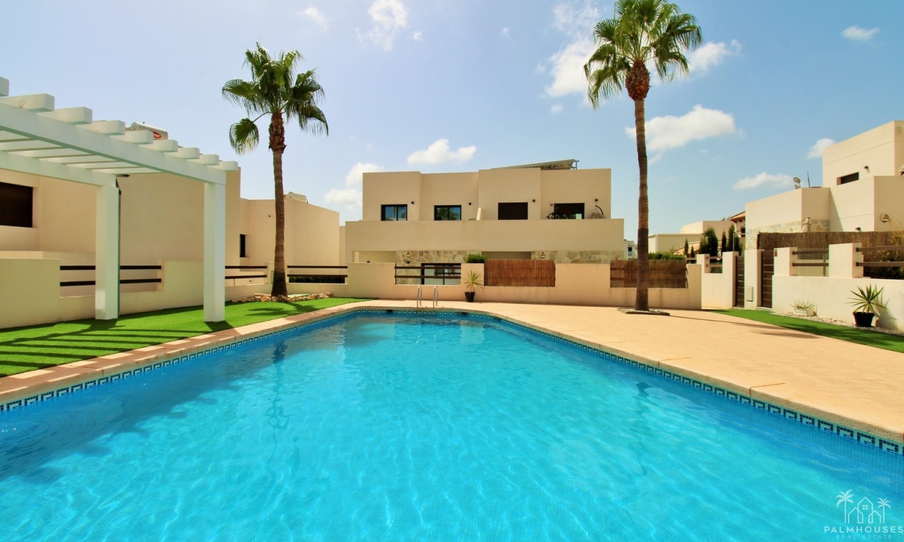 Resale - Villa - Villamartin - PAU 8