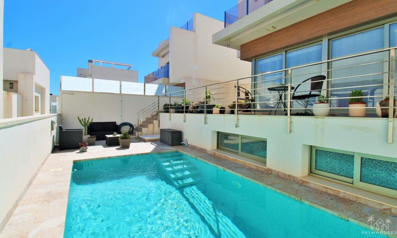 Resale - Villa - Villamartin