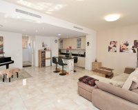 Resale - Villa - Villamartin