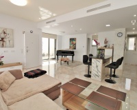 Resale - Villa - Villamartin