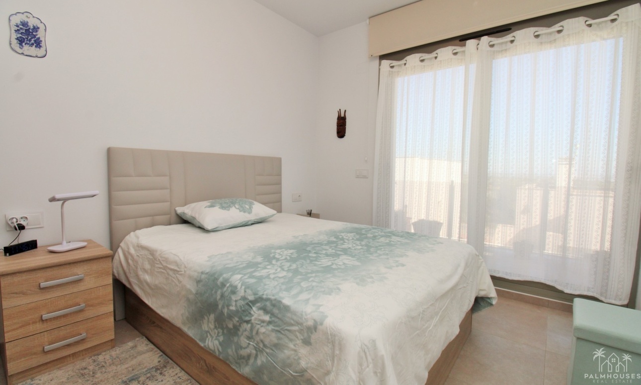 Resale - Villa - Villamartin