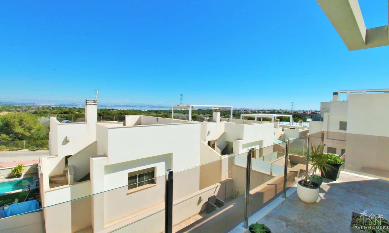 Resale - Villa - Villamartin