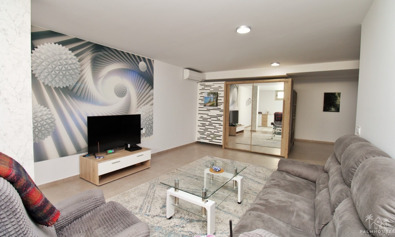 Resale - Villa - Villamartin
