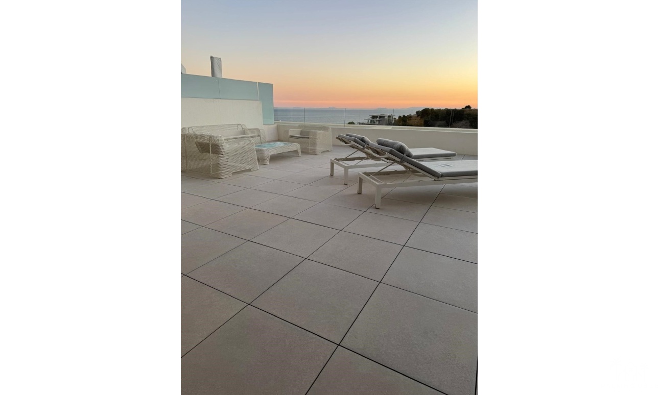 Revente - Apartment - Altos de los Monteros - Inland
