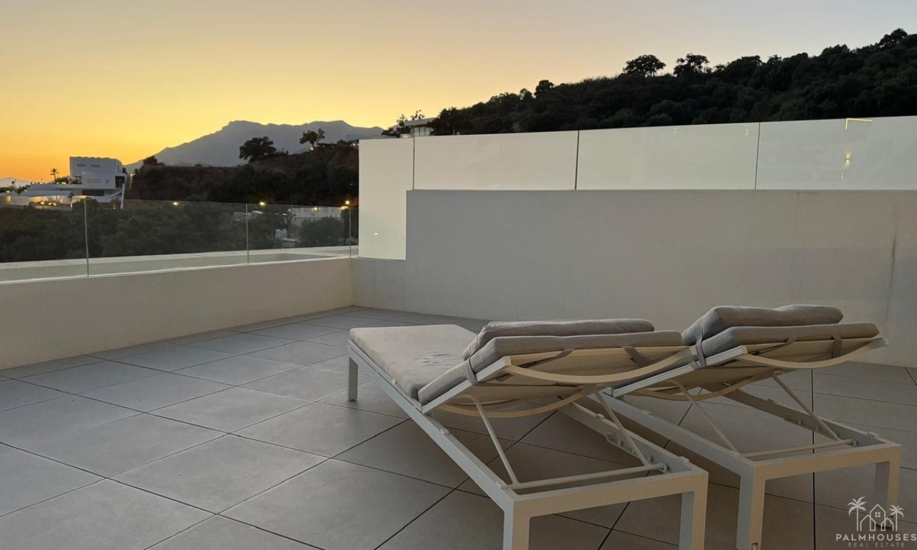 Revente - Apartment - Altos de los Monteros - Inland