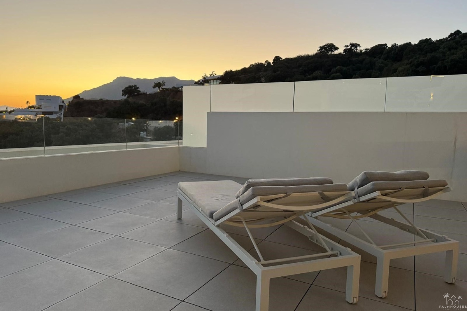 Revente - Apartment - Altos de los Monteros - Inland