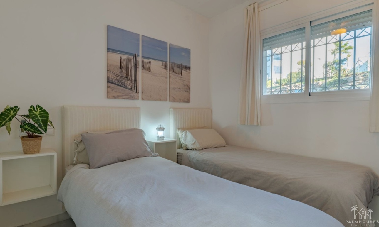 Revente - Apartment - Malaga - Calahonda