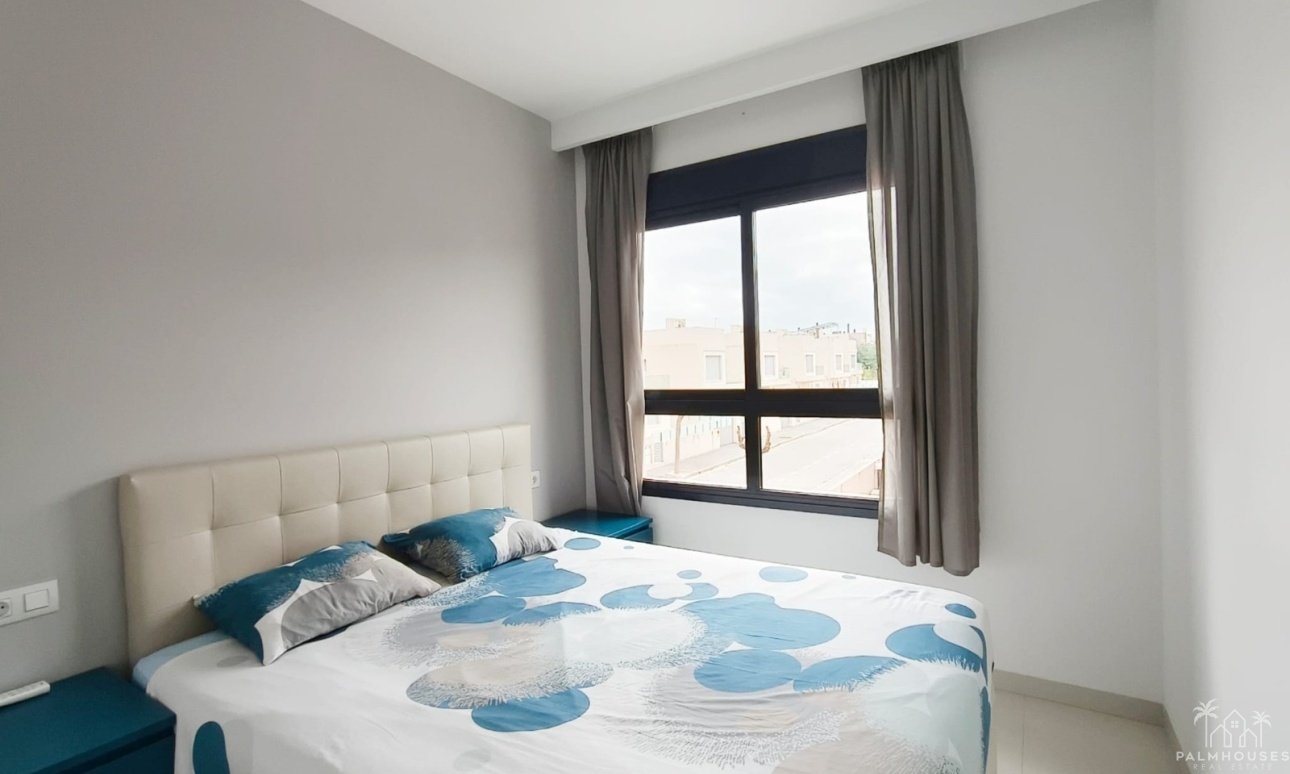 Revente - Apartment - Mil Palmeras