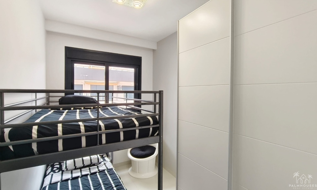 Revente - Apartment - Mil Palmeras
