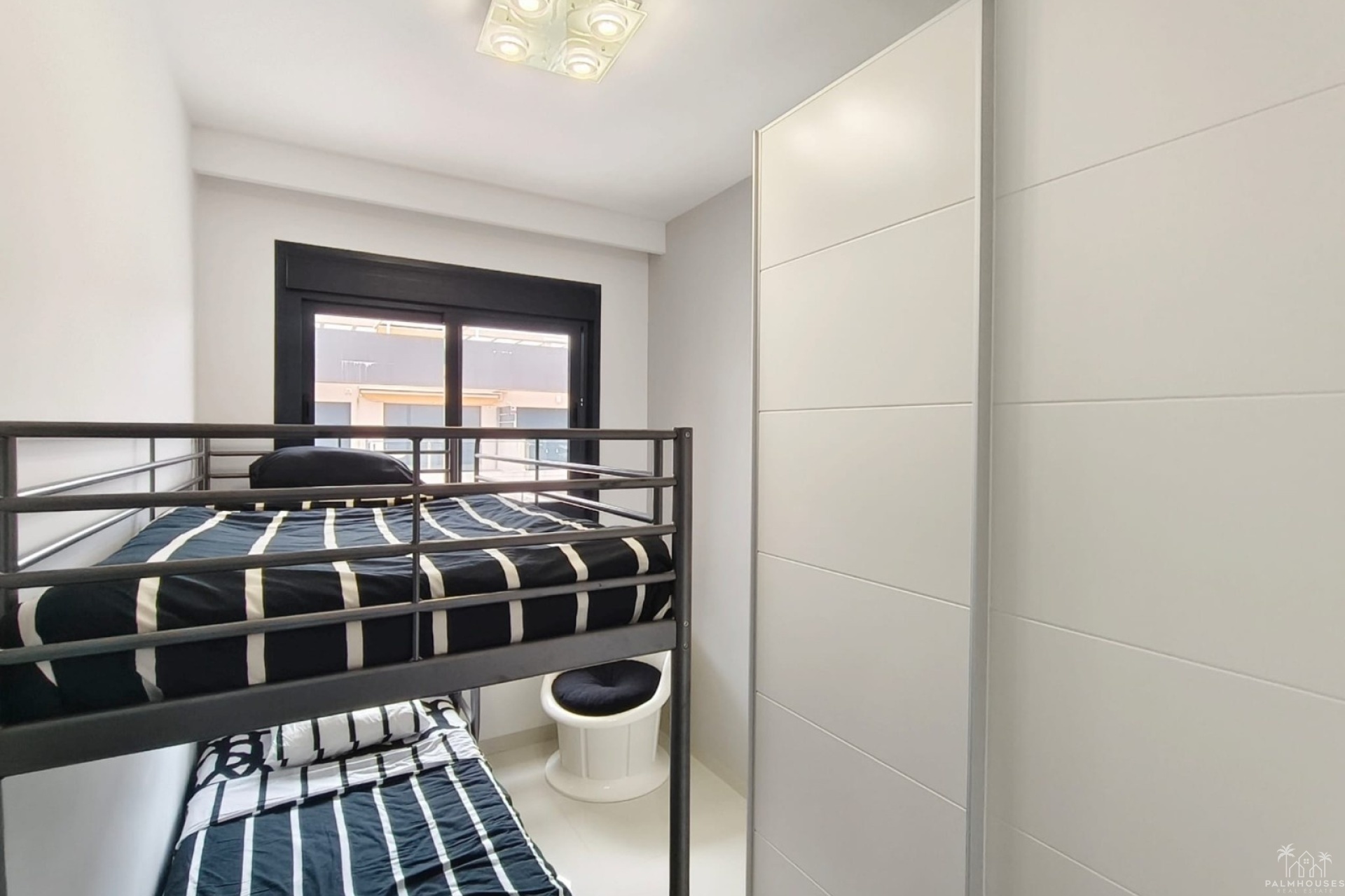 Revente - Apartment - Mil Palmeras