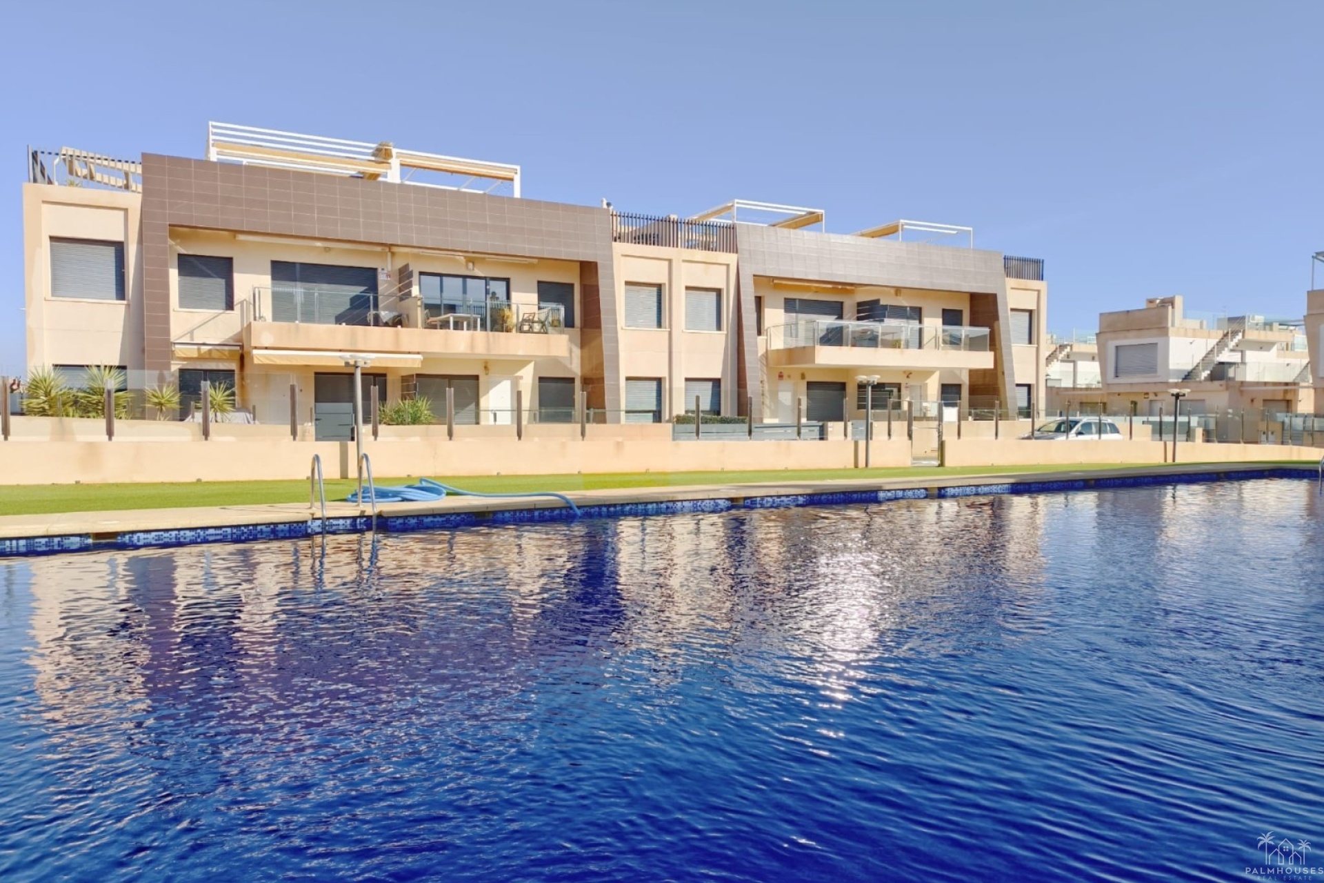 Revente - Apartment - Mil Palmeras