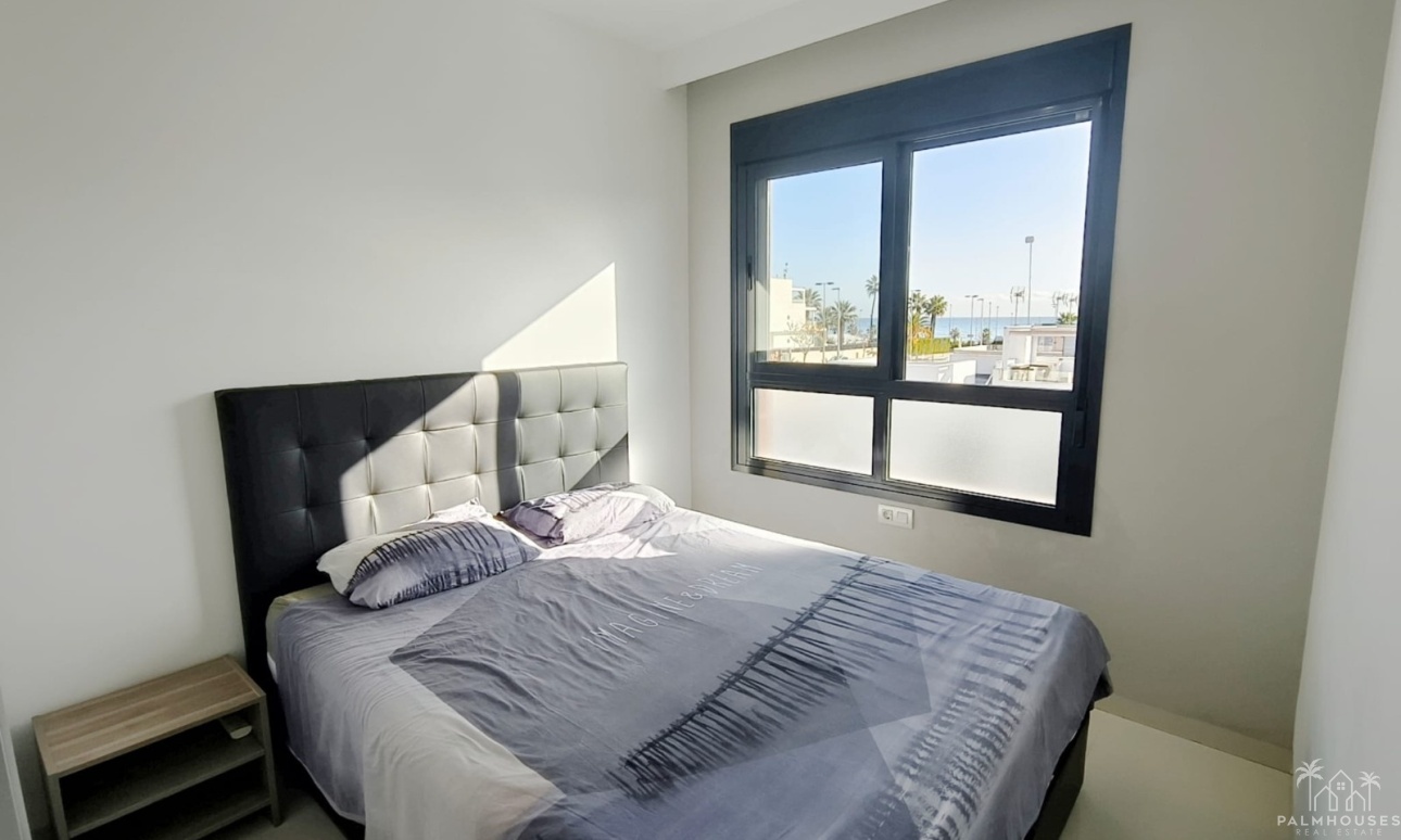Revente - Apartment - Mil Palmeras