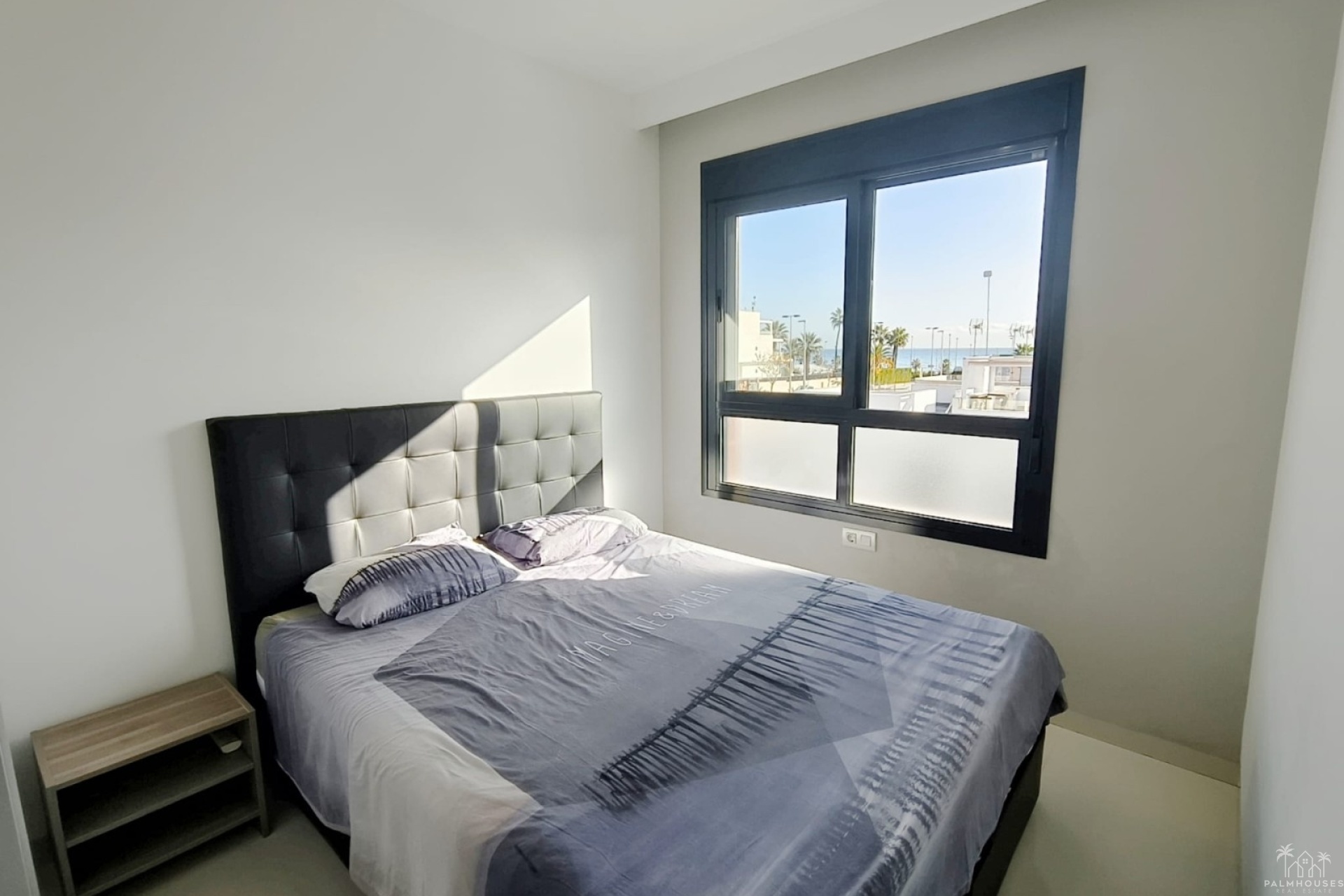 Revente - Apartment - Mil Palmeras