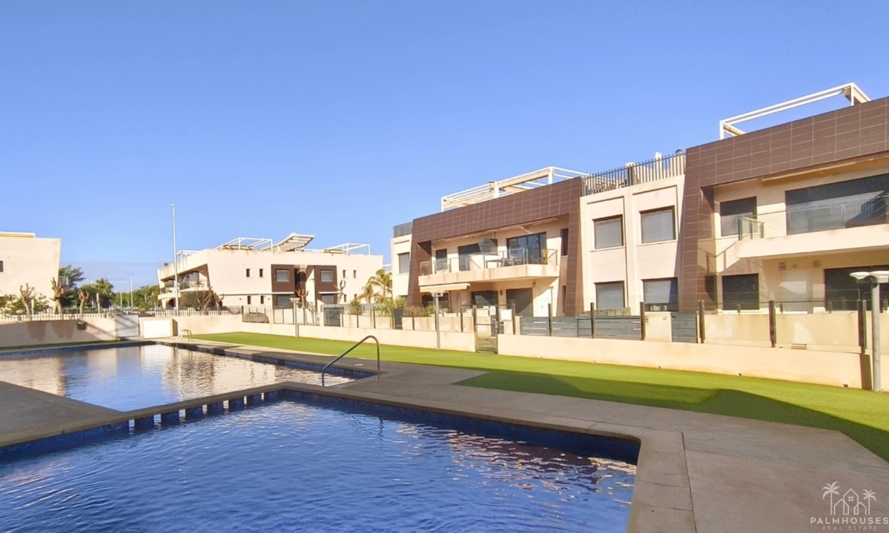 Revente - Apartment - Mil Palmeras