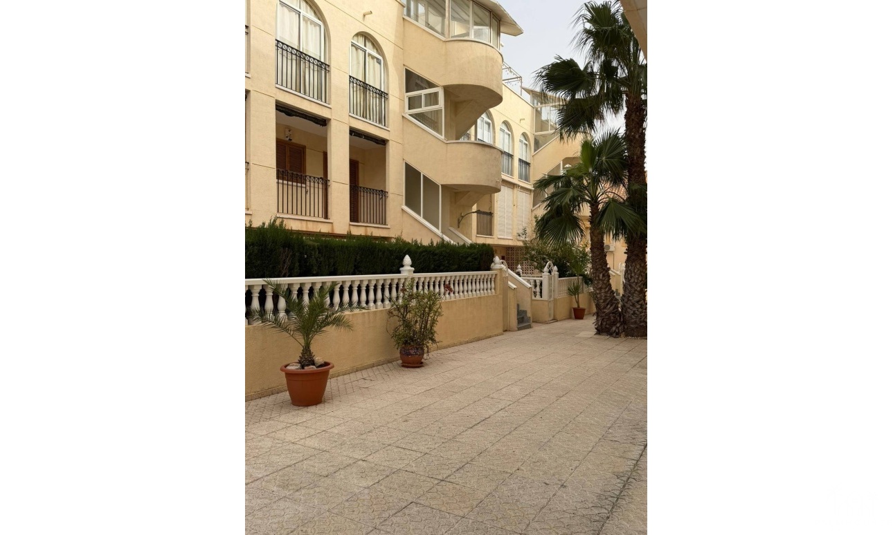Revente - Apartment - Orihuela Costa - La Regia