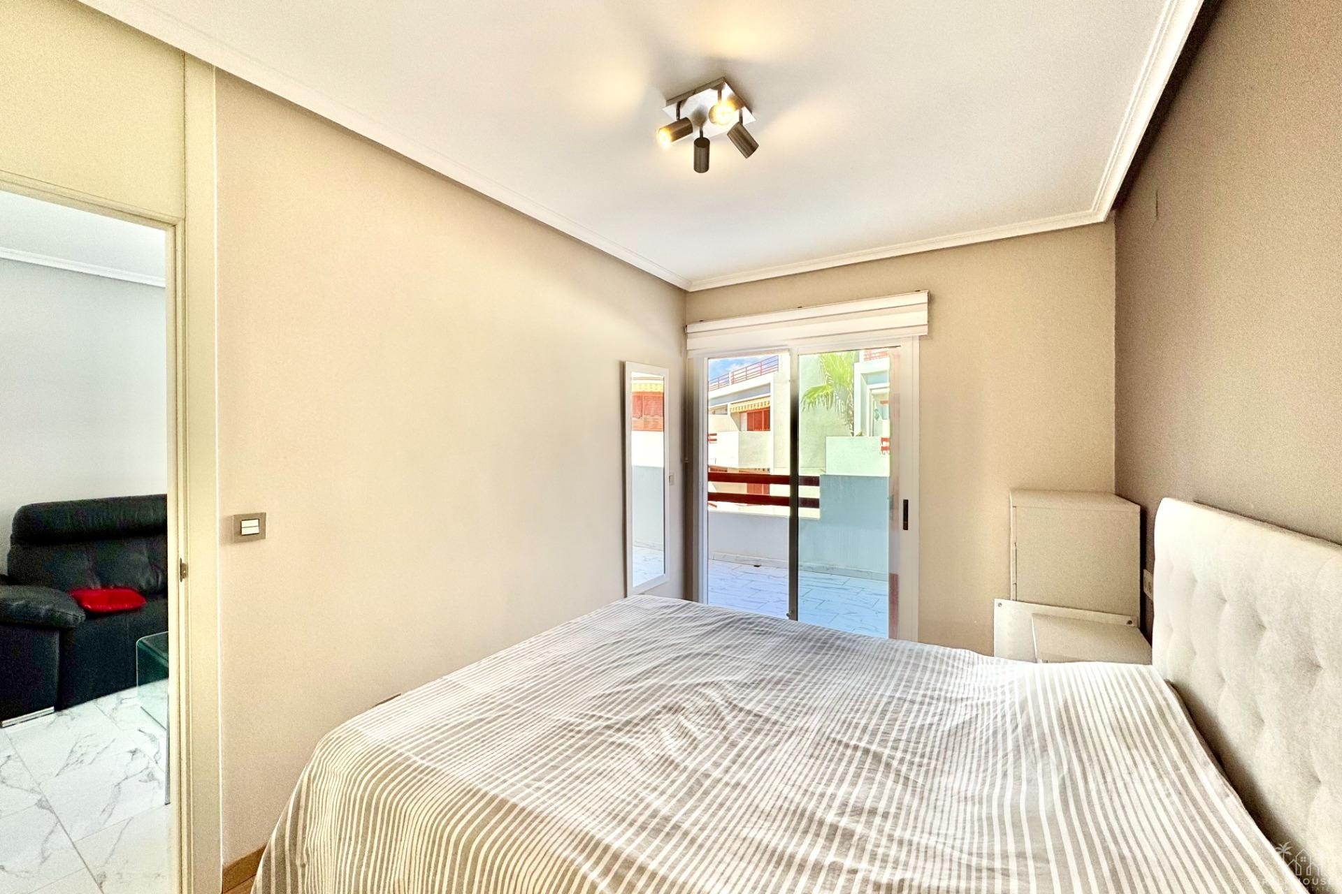 Revente - Apartment - Orihuela Costa - Punta Prima