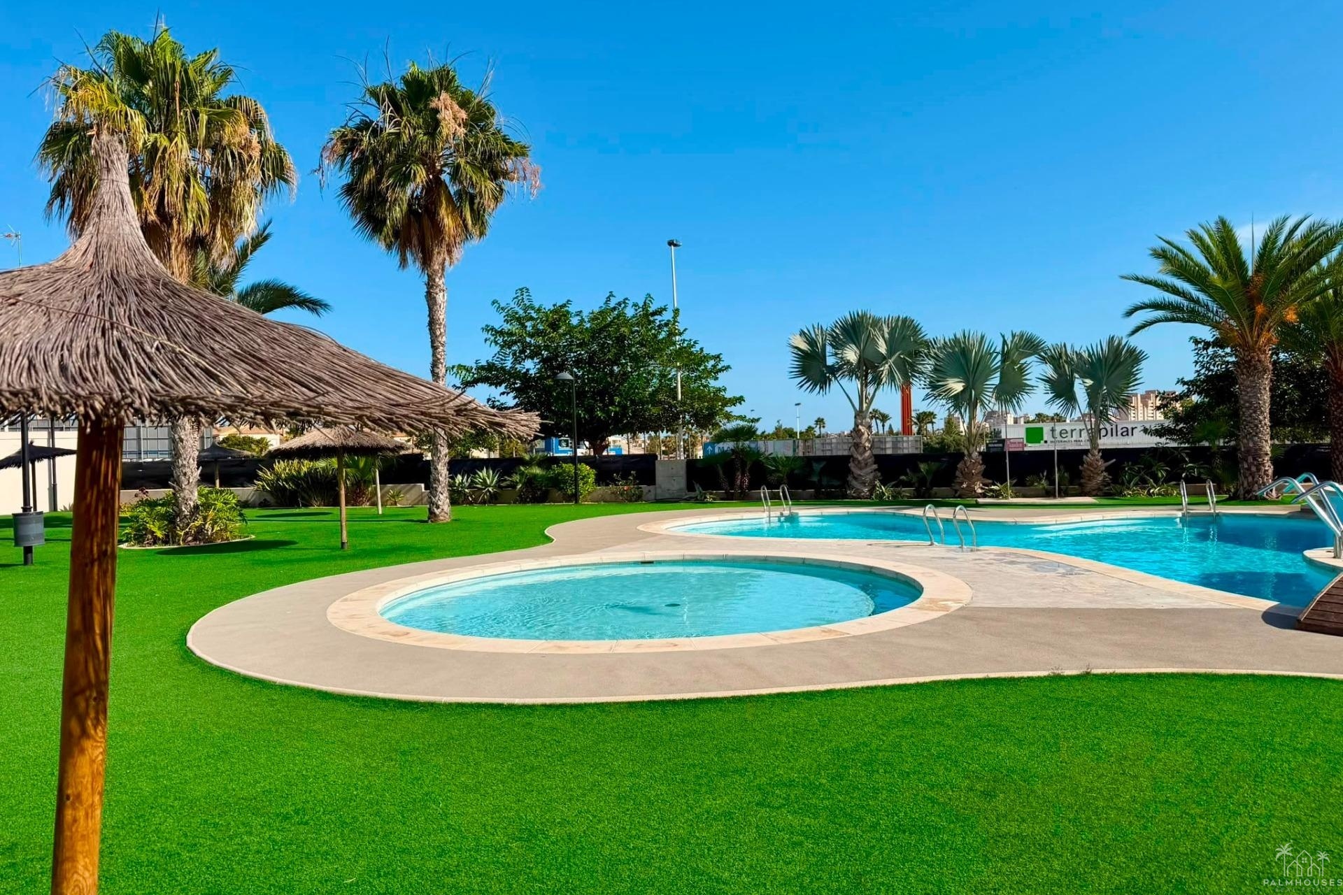 Revente - Apartment - Torrevieja - Aguas Nuevas