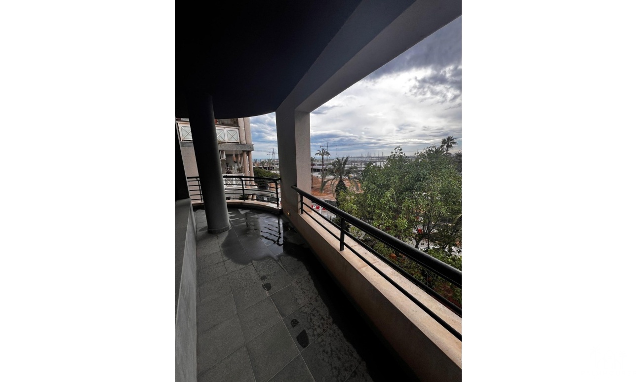 Revente - Apartment - Torrevieja - Centro - Muelle Pesquero