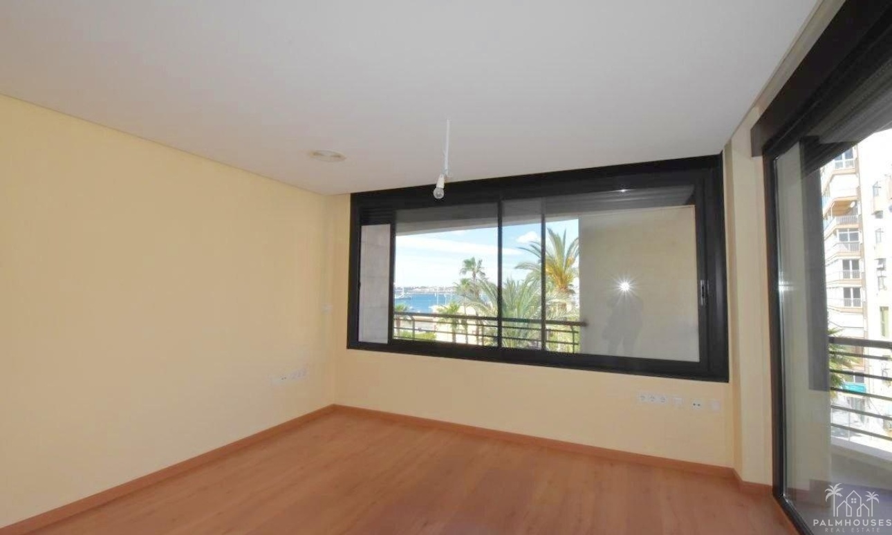 Revente - Apartment - Torrevieja - Centro - Muelle Pesquero