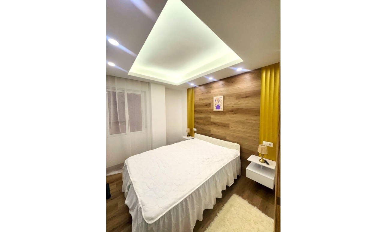 Revente - Apartment - Torrevieja - Centro - Muelle Pesquero