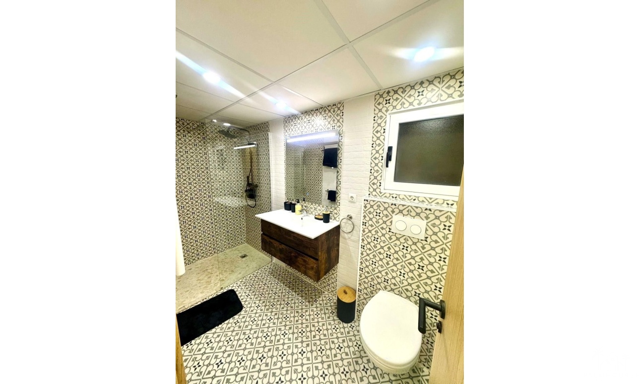 Revente - Apartment - Torrevieja - Centro - Muelle Pesquero