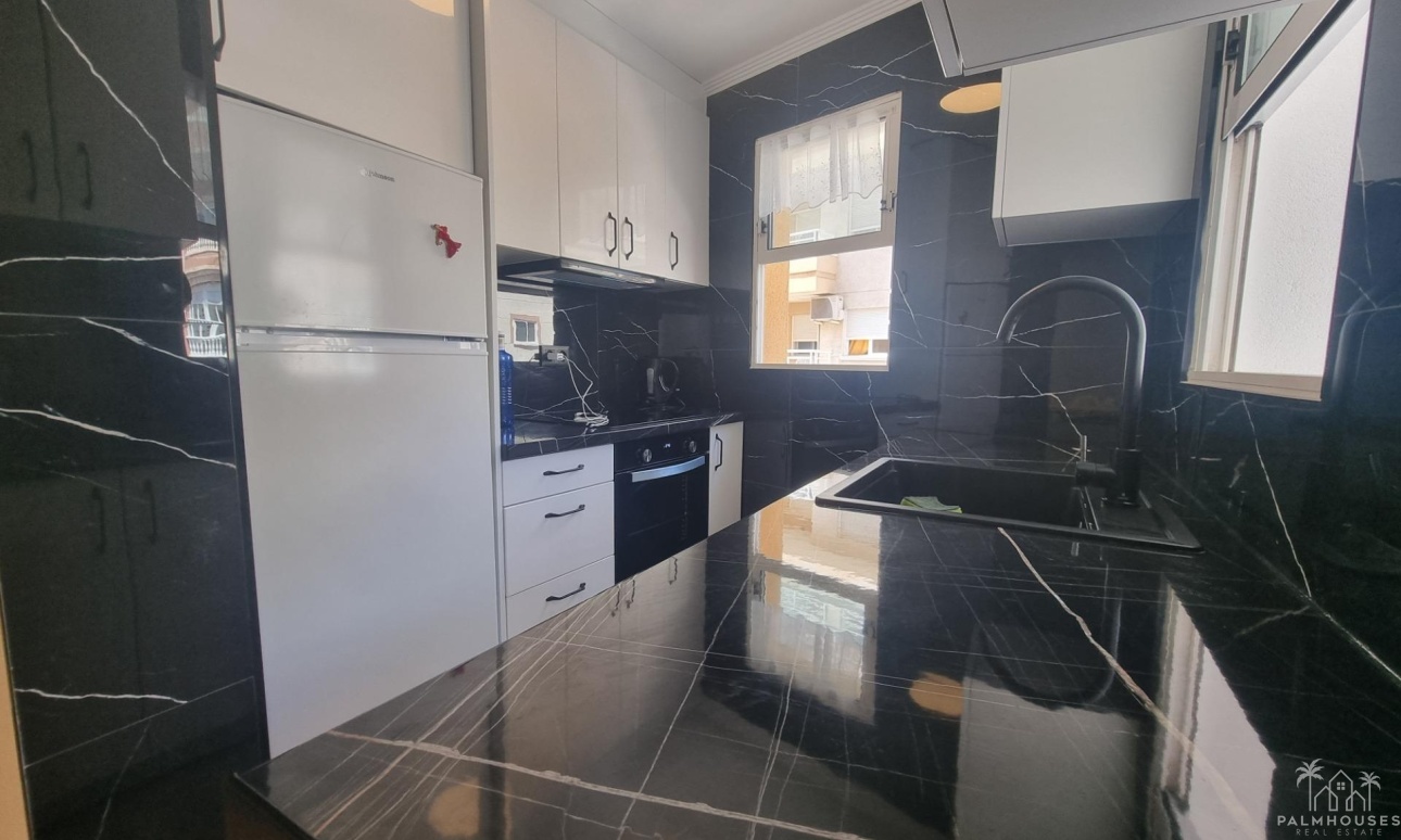 Revente - Apartment - Torrevieja - Estacion de autobuses