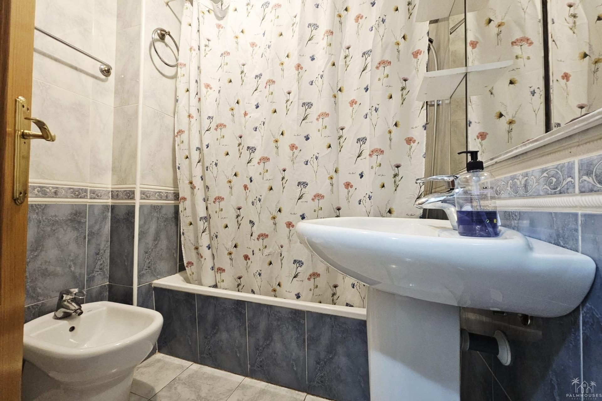 Revente - Apartment - Torrevieja - Estacion de autobuses