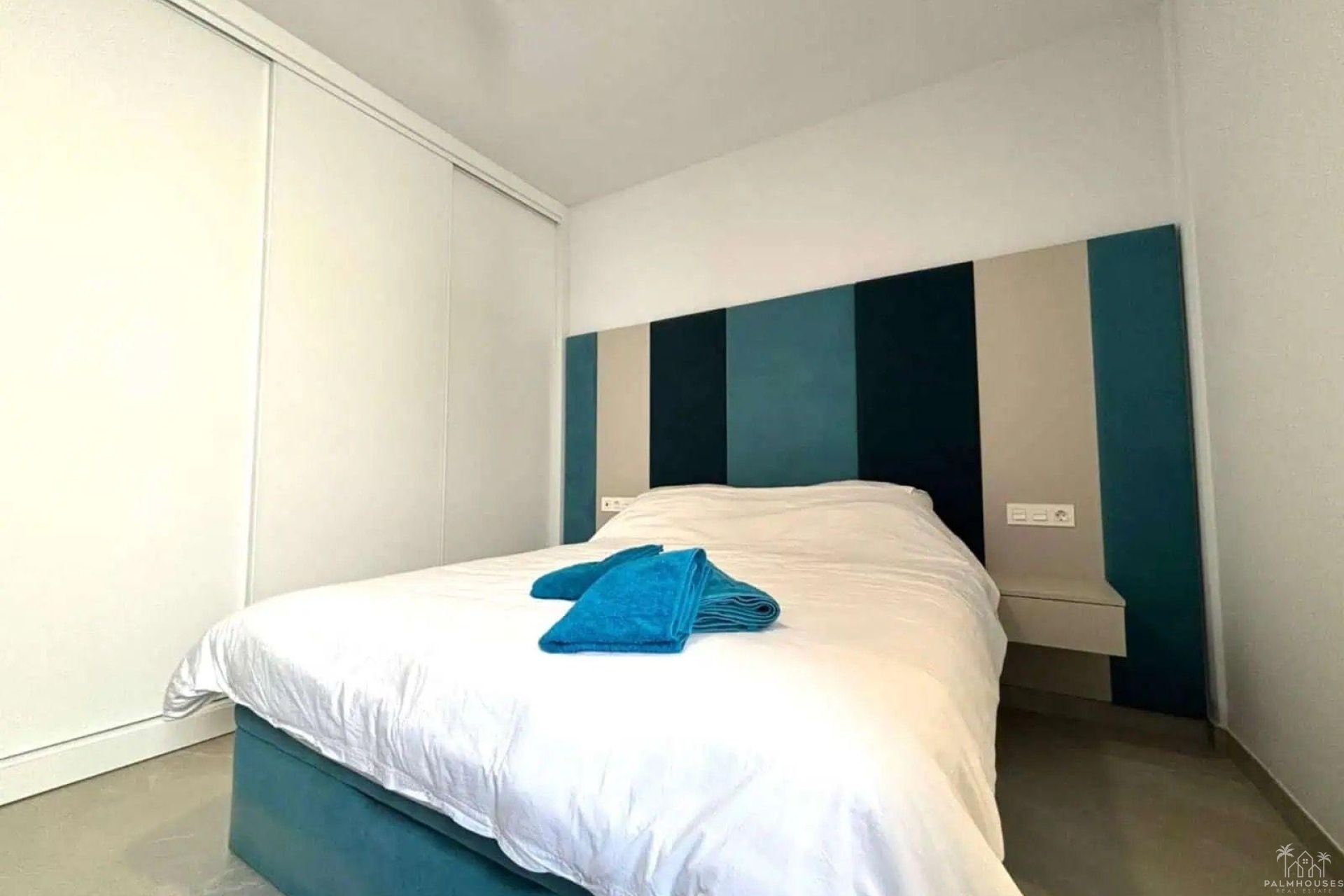Revente - Apartment - Torrevieja - Las Piscinas Naturales