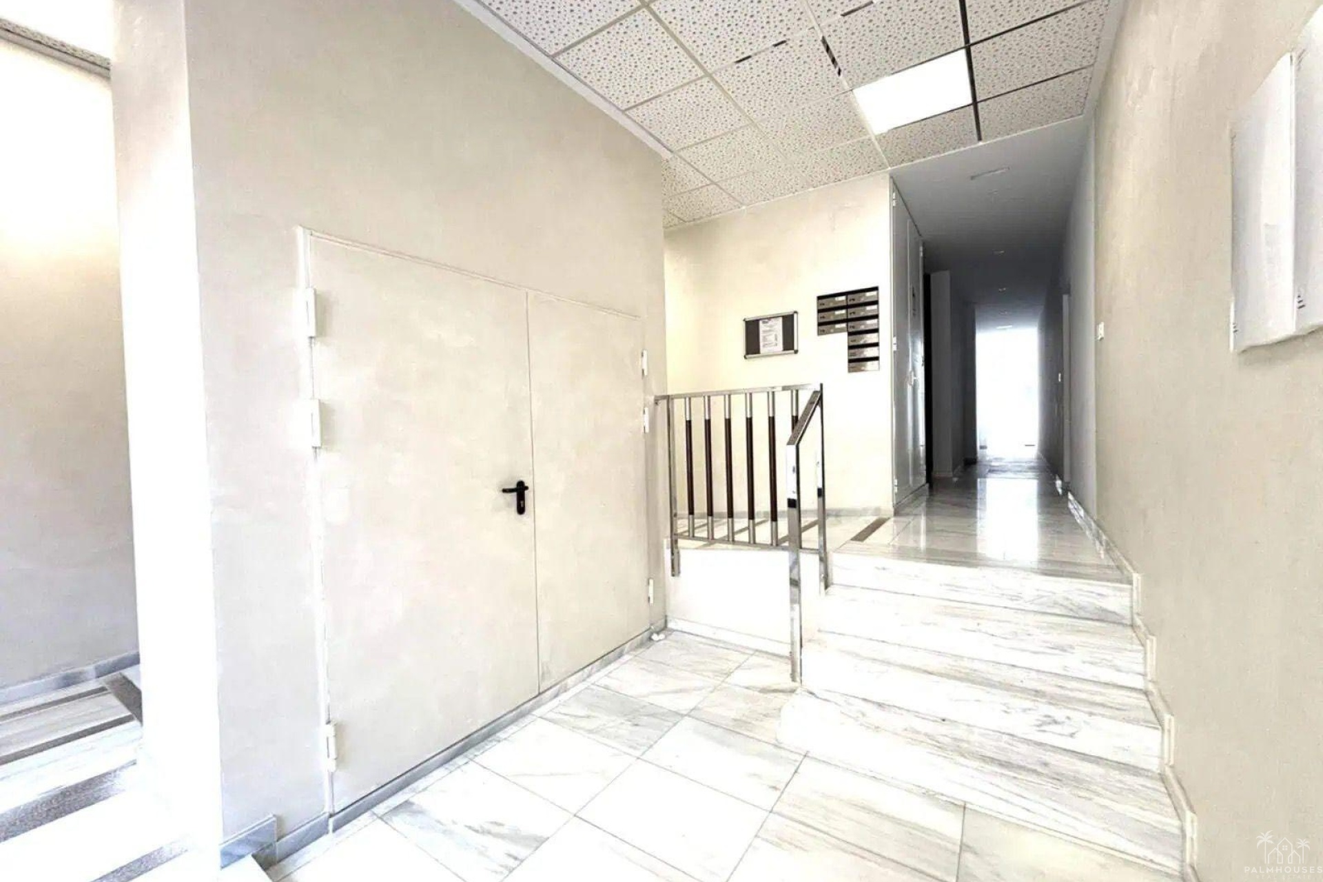 Revente - Apartment - Torrevieja - Las Piscinas Naturales