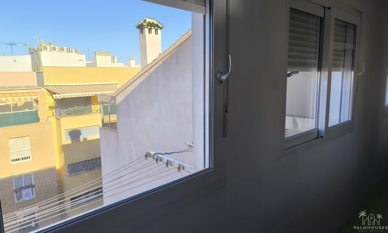 Revente - Apartment - Torrevieja - Las Piscinas Naturales