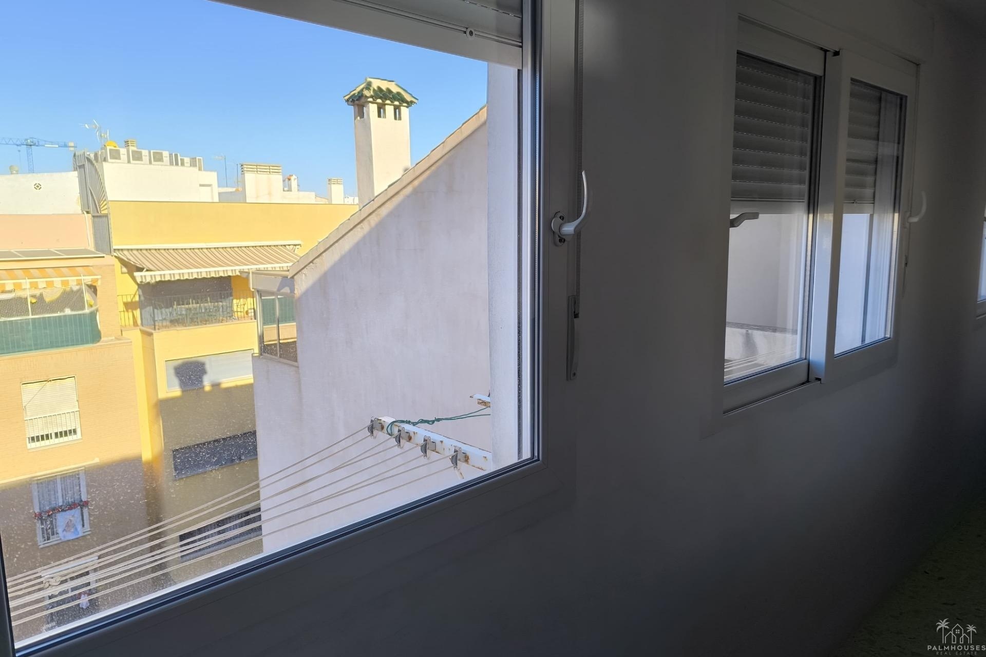 Revente - Apartment - Torrevieja - Las Piscinas Naturales