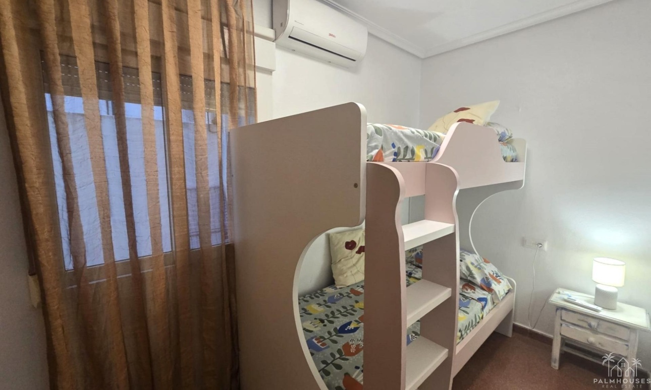 Revente - Apartment - Torrevieja - Las Piscinas Naturales
