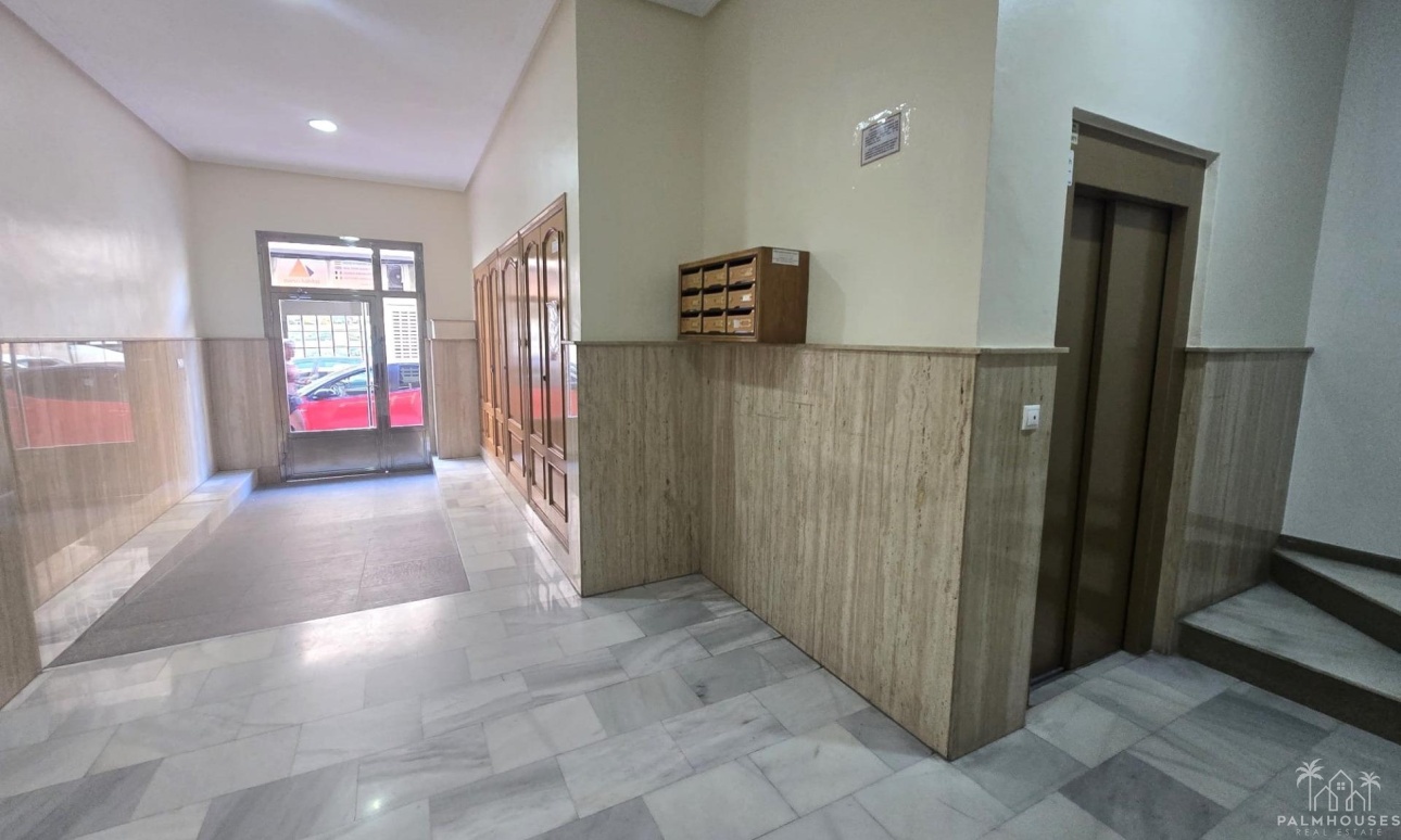 Revente - Apartment - Torrevieja - Las Piscinas Naturales
