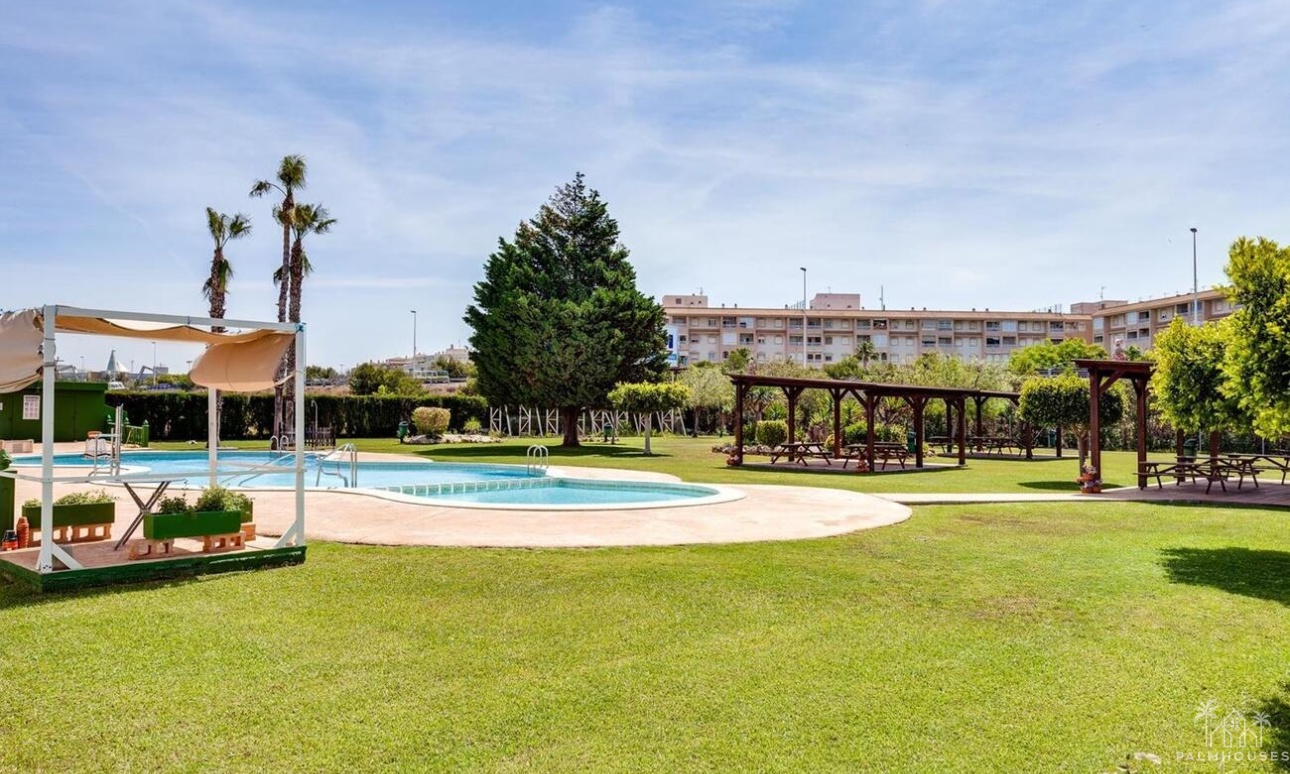 Revente - Apartment - Torrevieja - Parque de las Naciones