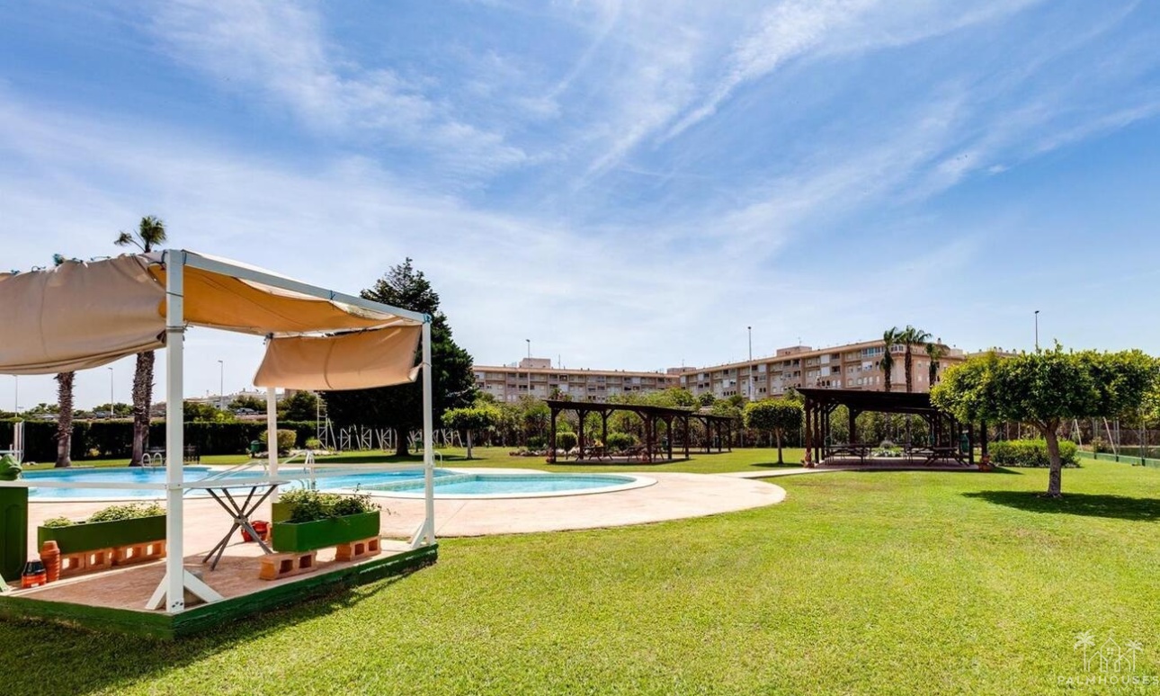 Revente - Apartment - Torrevieja - Parque de las Naciones